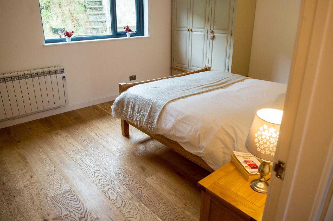 York Lodge- Spacious 3 Bed Bungalow With Wonderful Estuary Views Laugharne Exterior foto