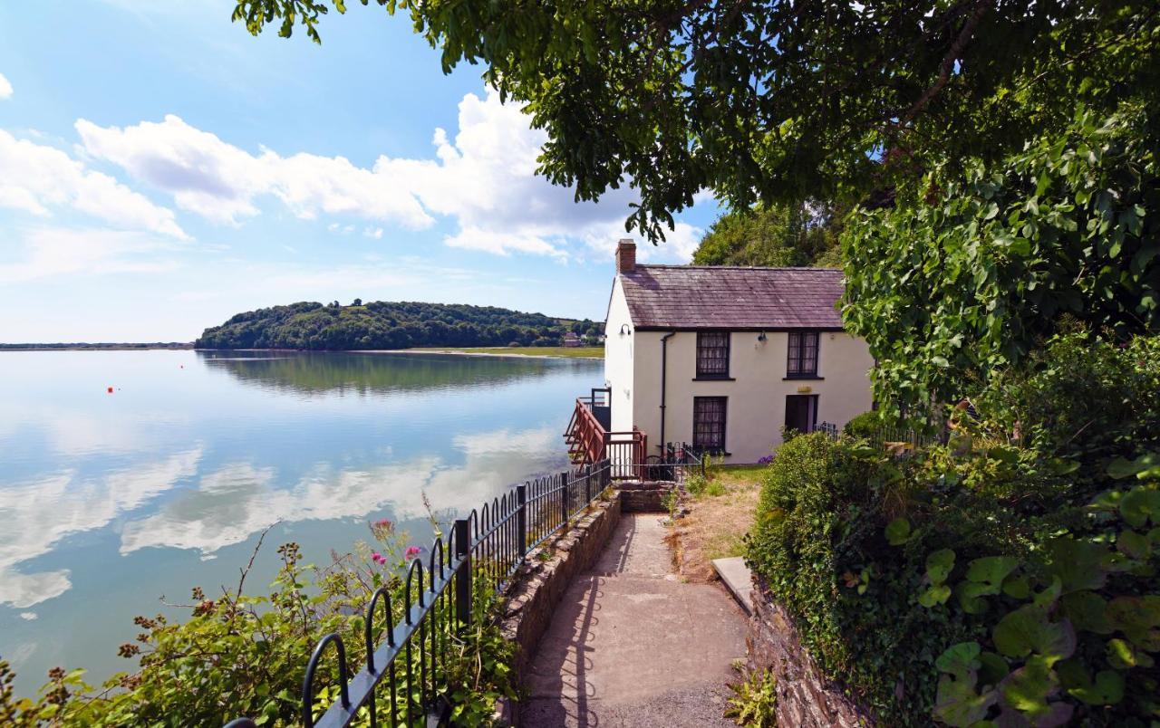 York Lodge- Spacious 3 Bed Bungalow With Wonderful Estuary Views Laugharne Exterior foto